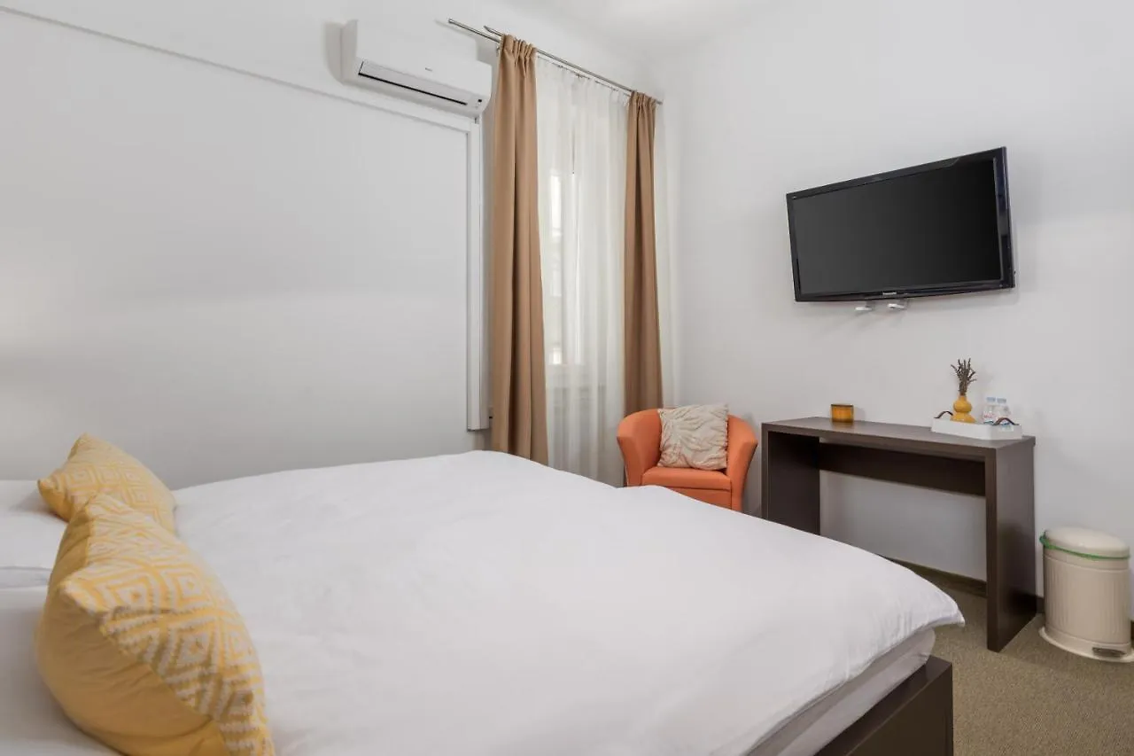 Old Market Apartments & Rooms Rijeka Croatia