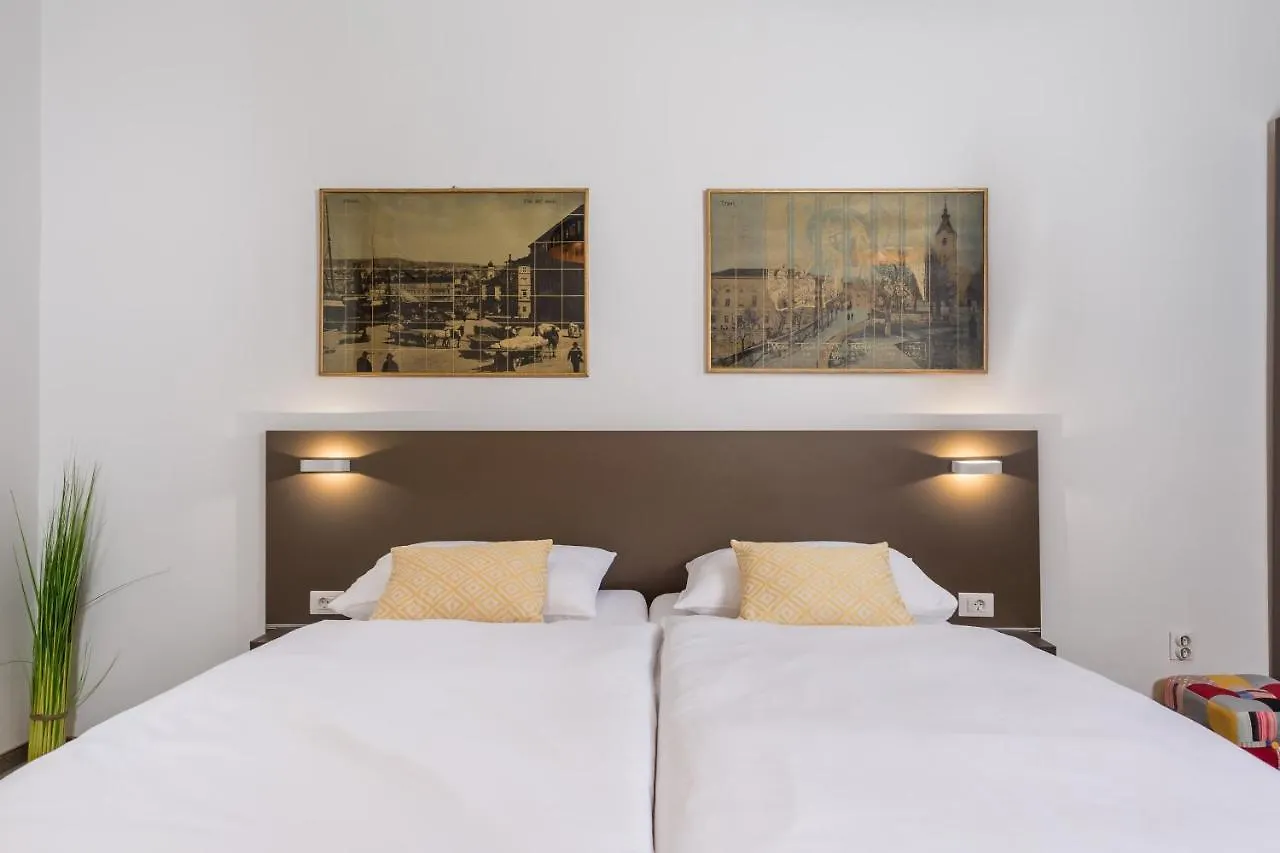 ゲストハウス Old Market Apartments & Rooms リエカ