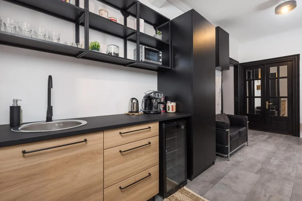 Old Market Apartments & Rooms Rijeka Guest house