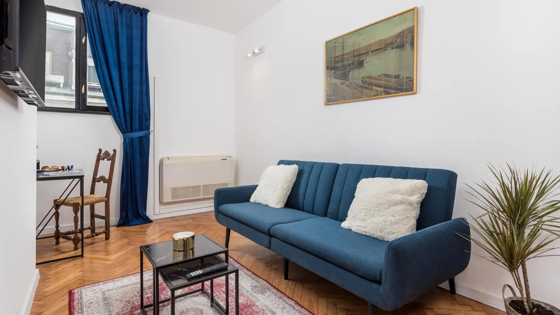 Old Market Apartments & Rooms Rijeka 0*,  Croatia