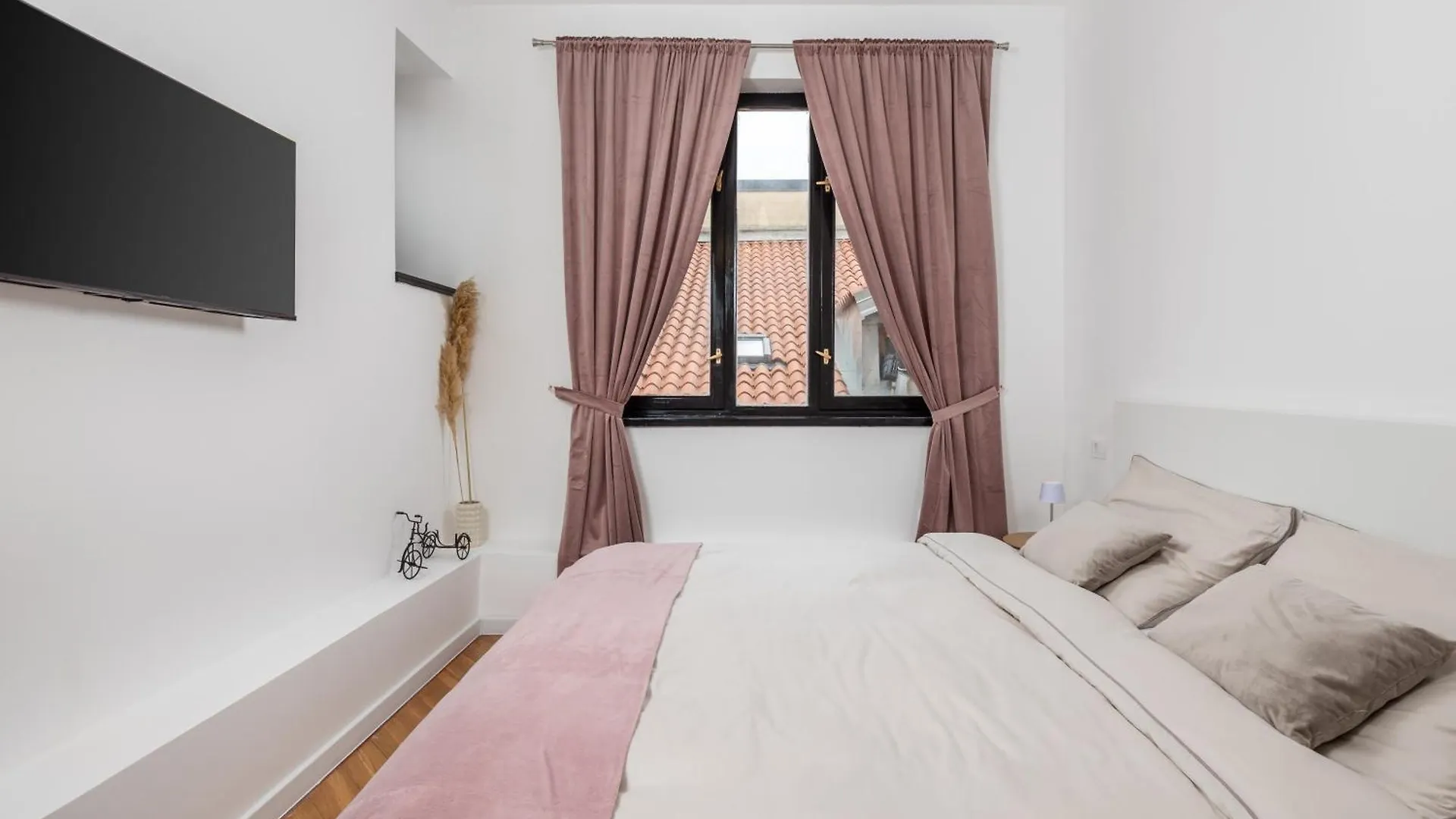Old Market Apartments & Rooms Rijeka